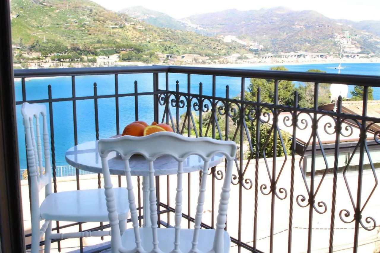 Taonasi Mazzarò Apartments Taormina Italia